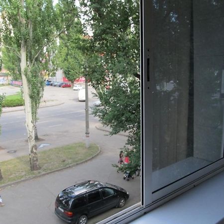 Апартаменты В Центре Металлургов 27 Kr Apartments Kryvyj Rih Exteriör bild