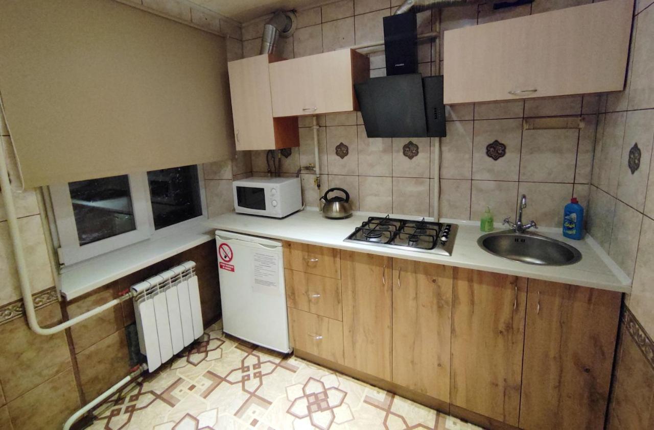 Апартаменты В Центре Металлургов 27 Kr Apartments Kryvyj Rih Exteriör bild