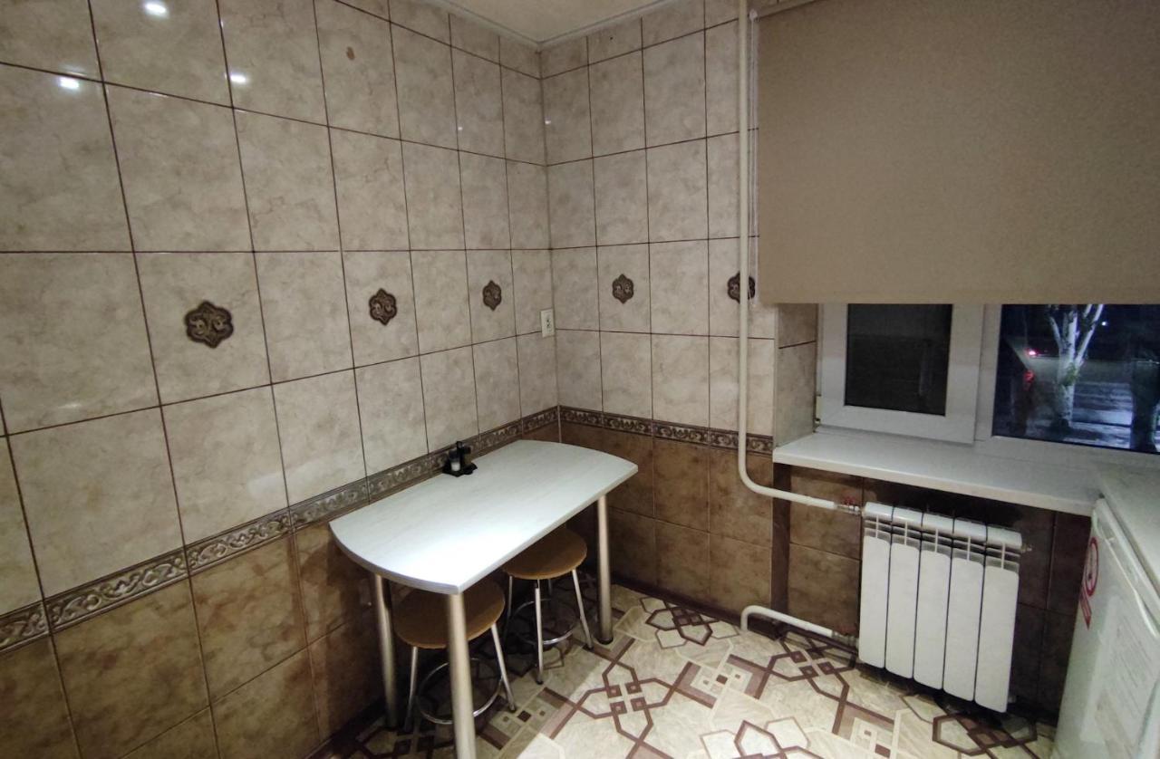Апартаменты В Центре Металлургов 27 Kr Apartments Kryvyj Rih Exteriör bild