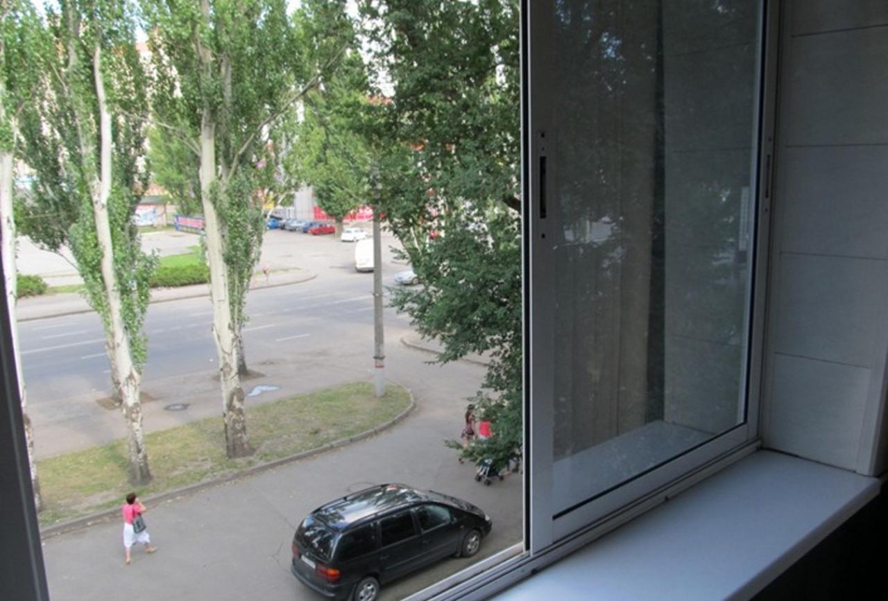 Апартаменты В Центре Металлургов 27 Kr Apartments Kryvyj Rih Exteriör bild